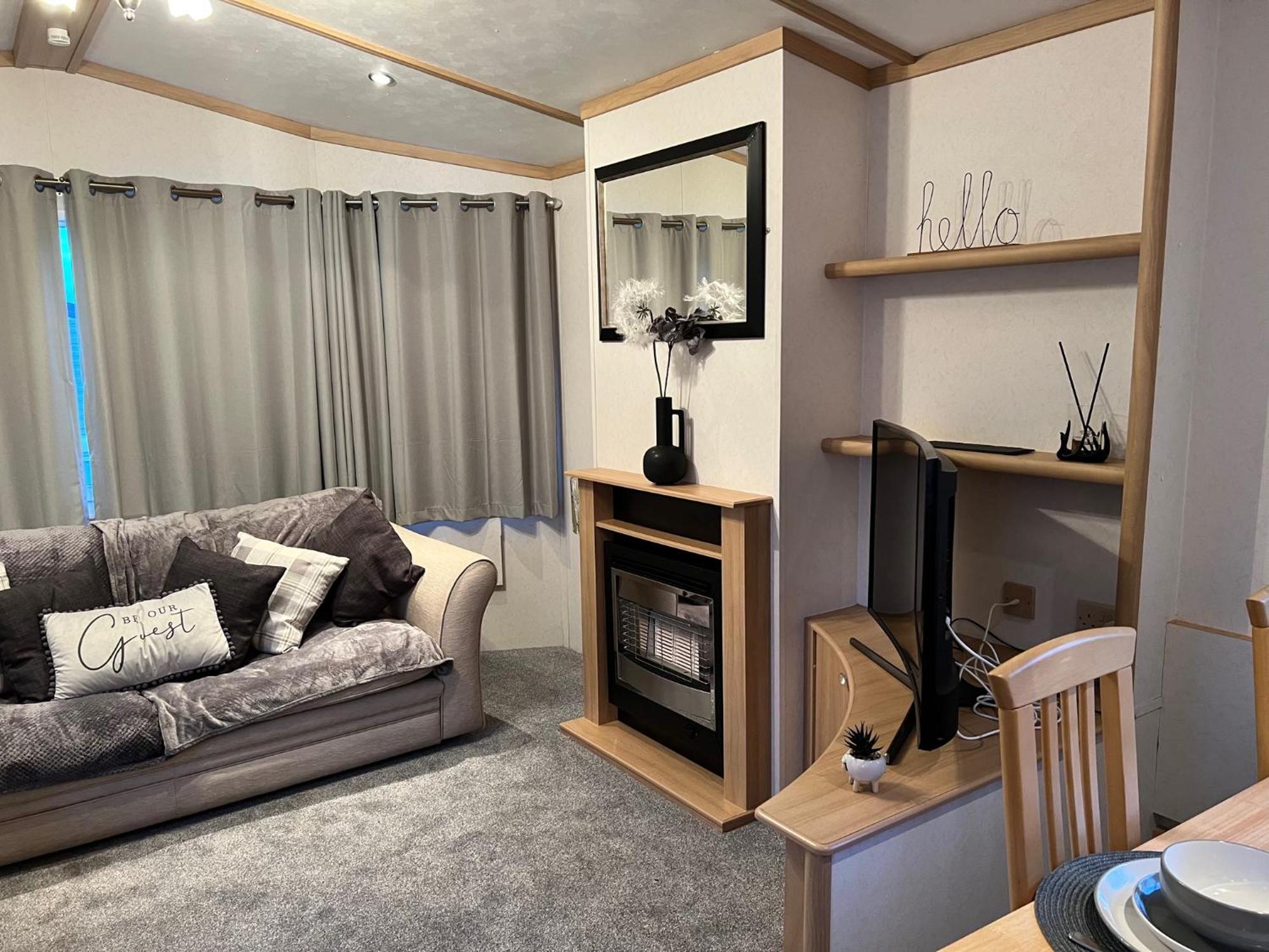 Coastal Caravan Holidays - Goldfinch 22 Уитернси Экстерьер фото